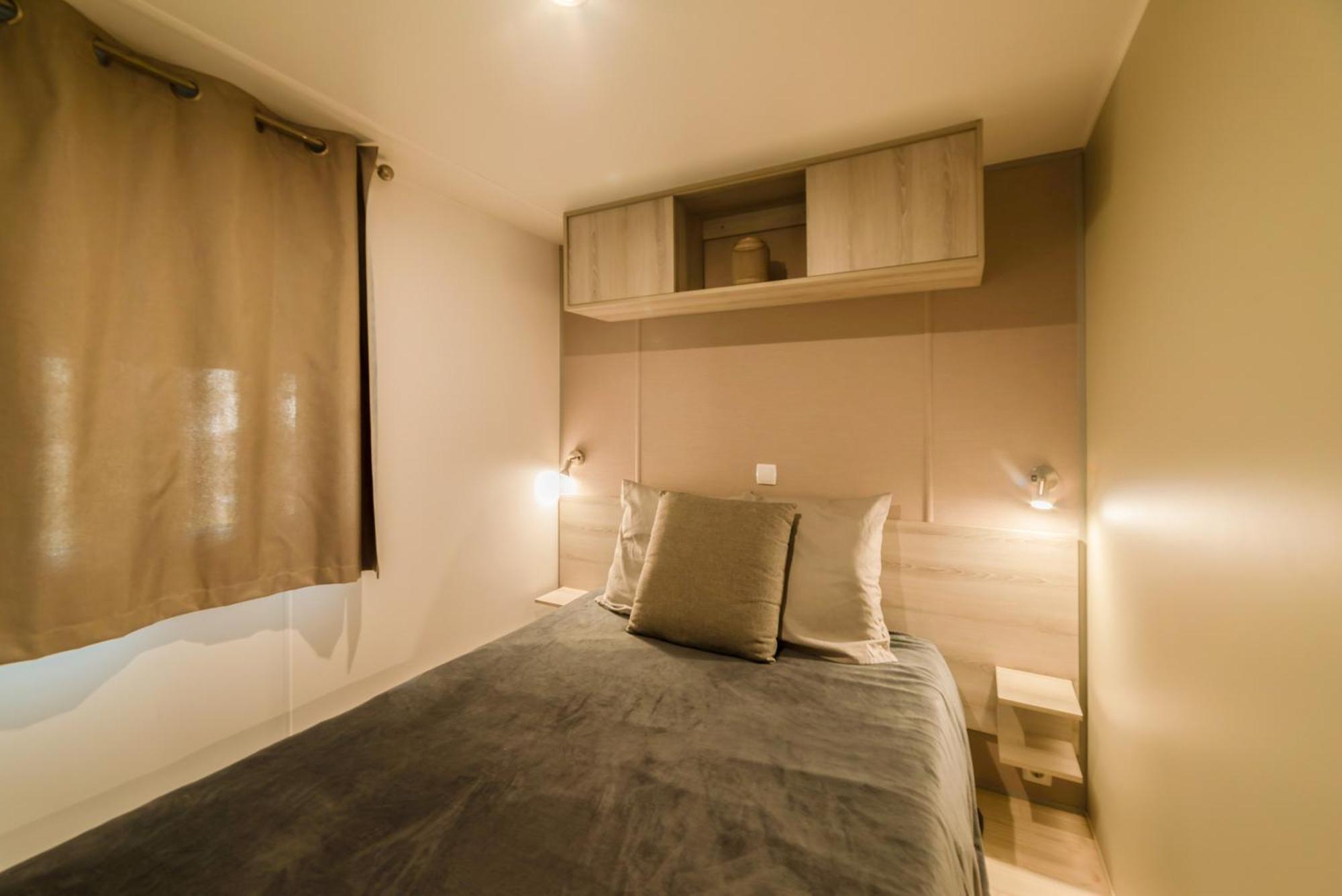 Mobil Home Les Pieds Dans L'Eau Canet-en-Roussillon Esterno foto